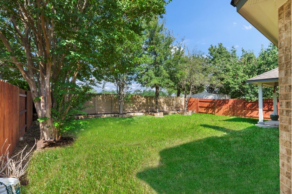 2811 Checker Dr - Photo 27
