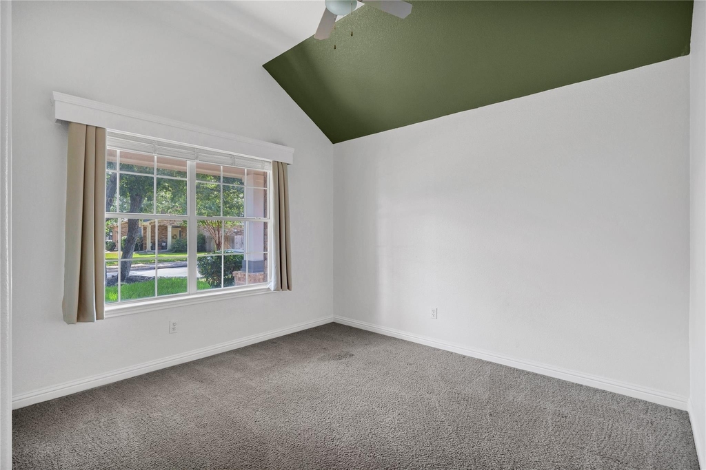 2811 Checker Dr - Photo 18
