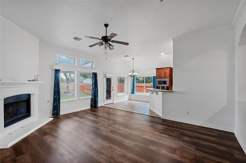 2811 Checker Dr - Photo 2