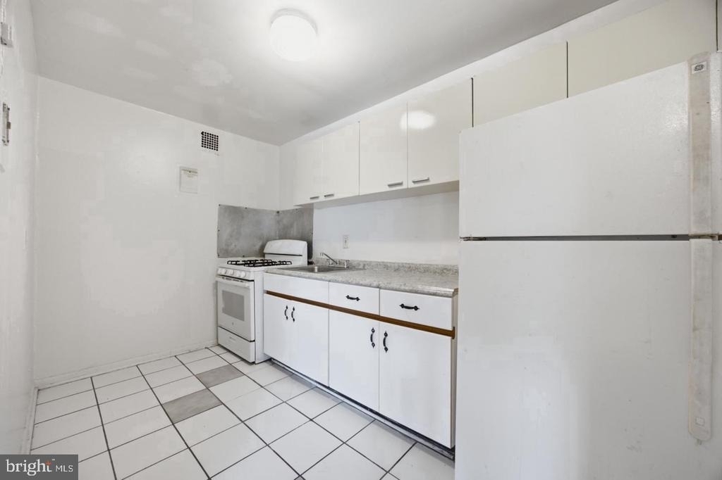 1307 Congress Street Se - Photo 7