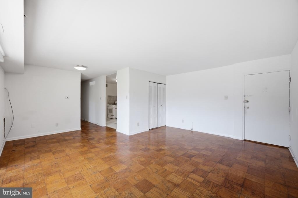 1307 Congress Street Se - Photo 2