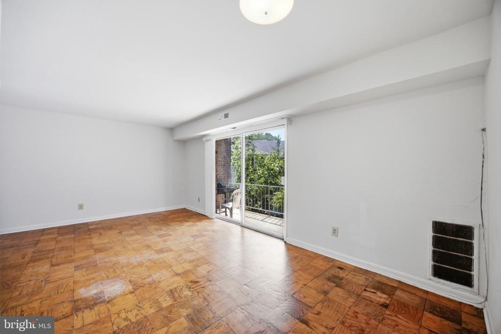 1307 Congress Street Se - Photo 4