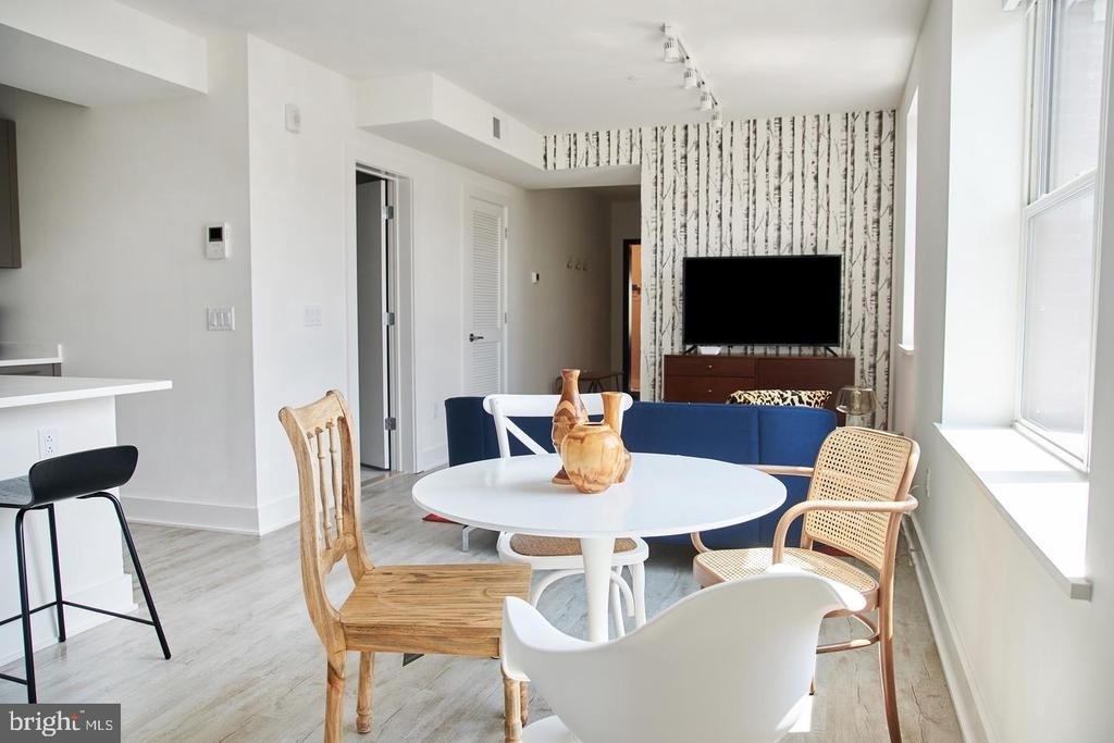 816 Potomac Avenue Se - Photo 0