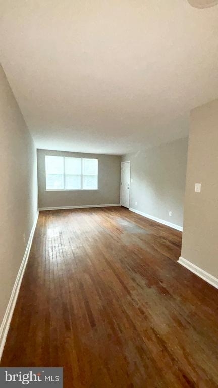 400 Chaplin Street Se - Photo 2