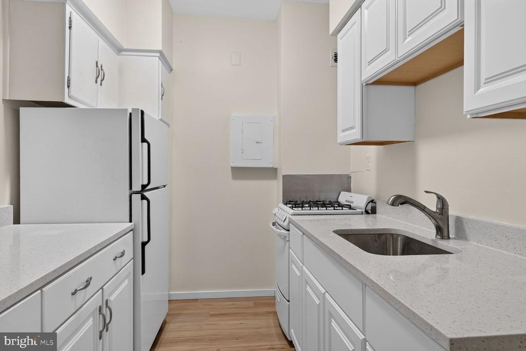 1711 Massachusetts Avenue Nw - Photo 4
