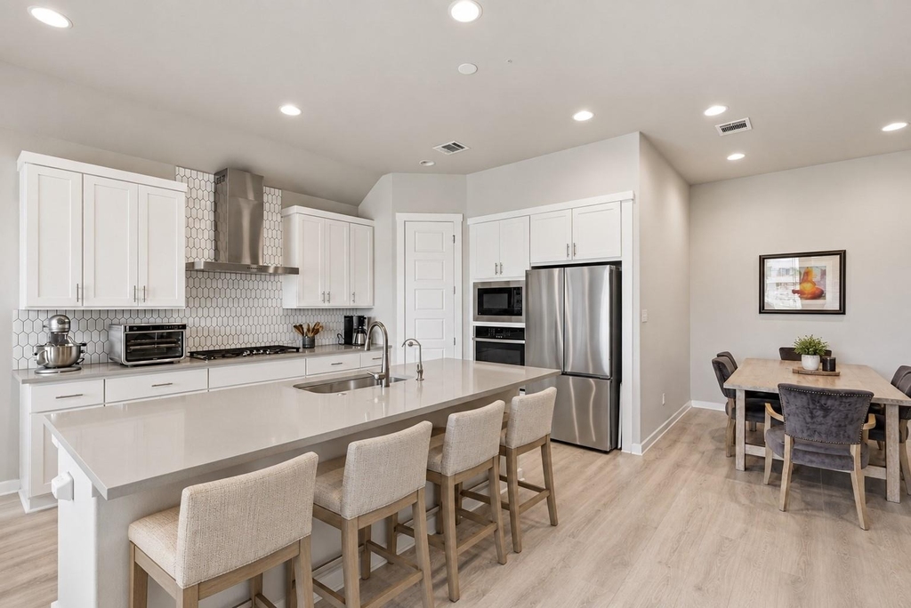 461 Coyote Creek Way - Photo 3