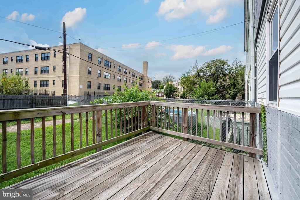 257 Newcomb Street Se - Photo 30