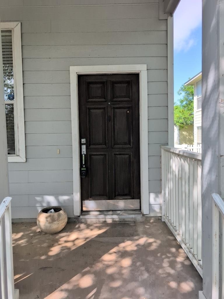 5982 Fergus Dr - Photo 3
