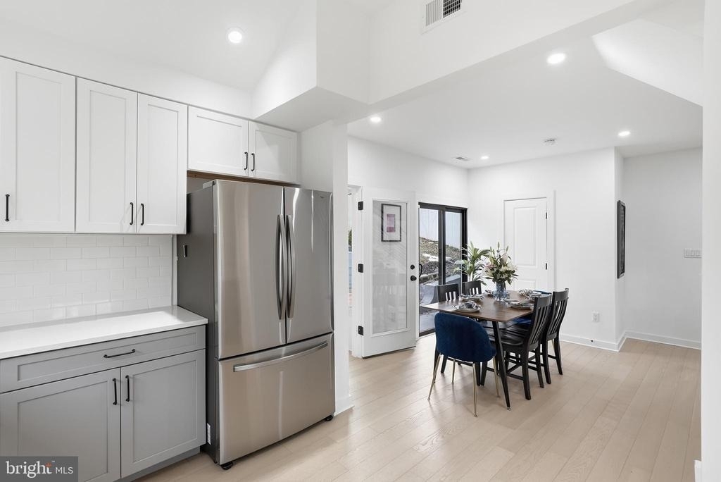 2211 Franklin Street Ne - Photo 17