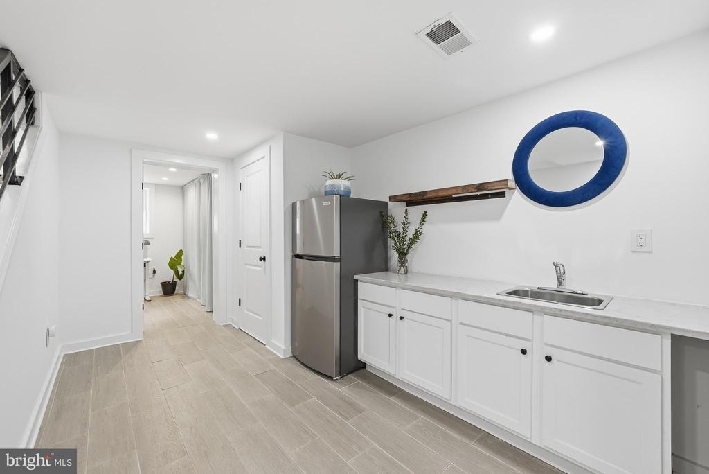2211 Franklin Street Ne - Photo 29