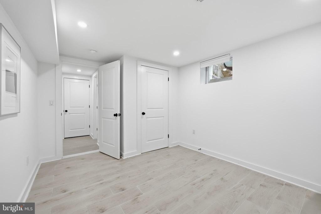 2211 Franklin Street Ne - Photo 34