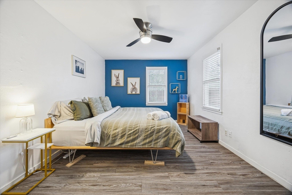 211 Lessin Ln - Photo 11