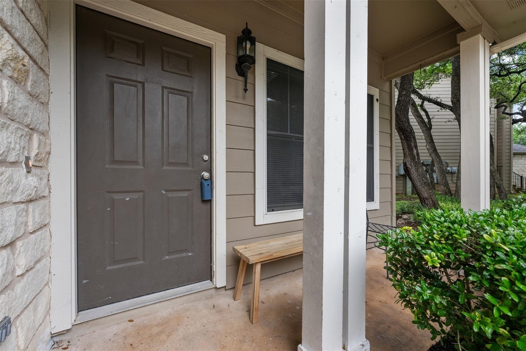 4501 Whispering Valley Dr - Photo 3