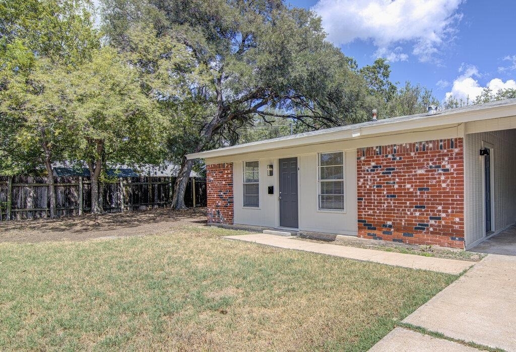 5006 Brighton Rd - Photo 2