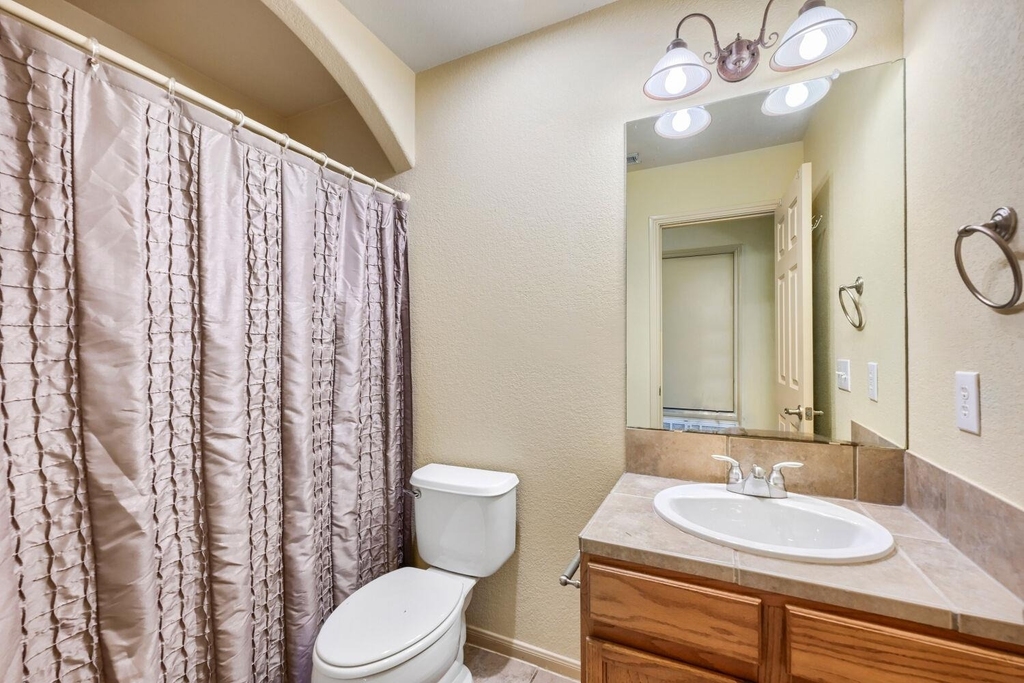7425 Thannas Way - Photo 15