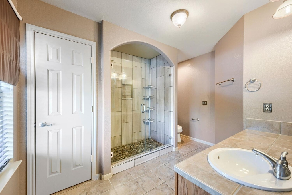 7425 Thannas Way - Photo 12