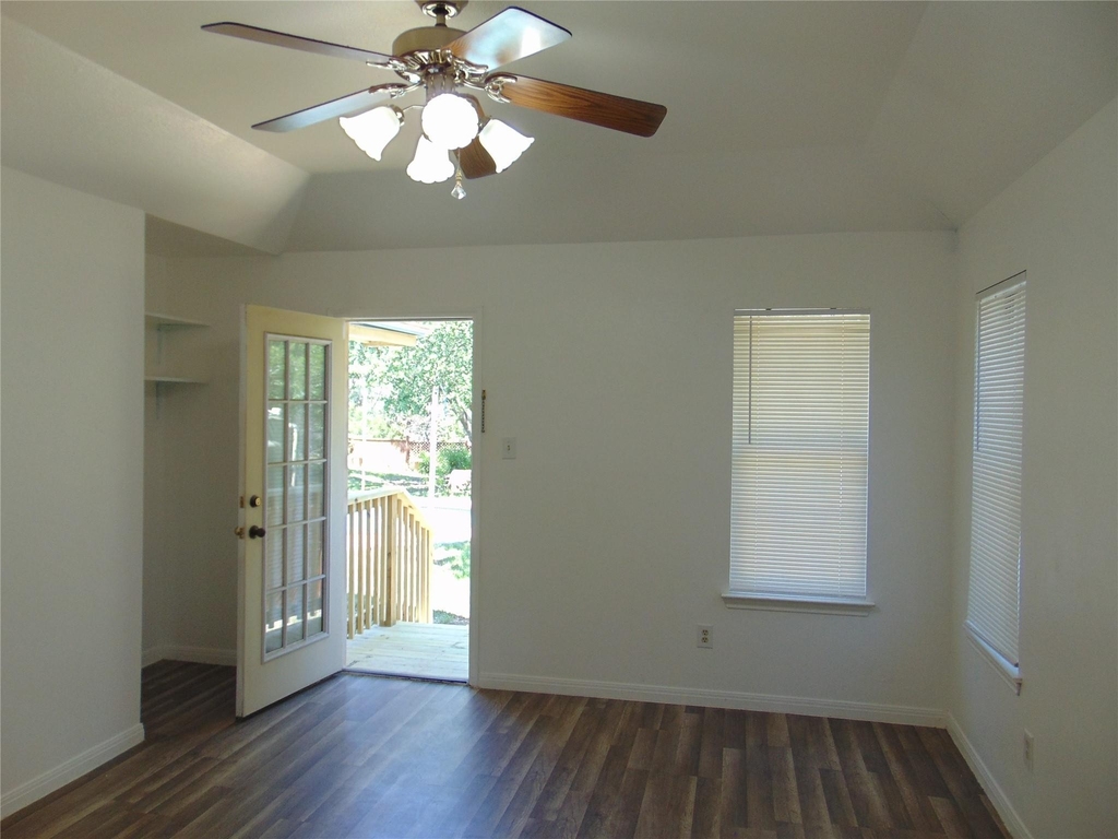 805 Barton Creek Dr - Photo 13