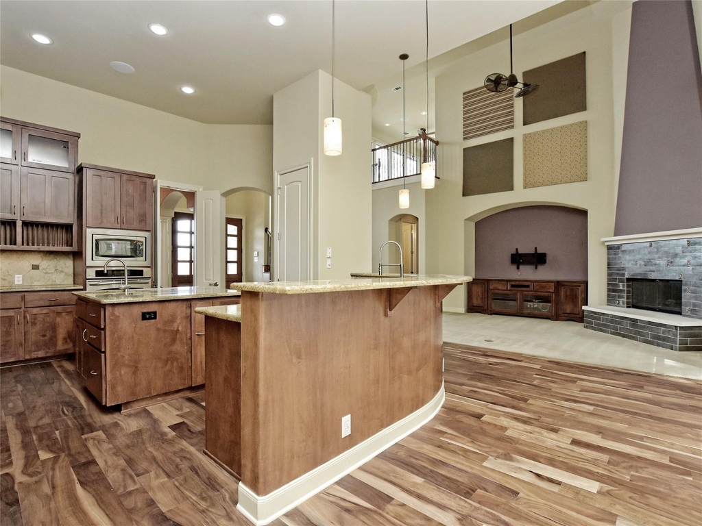210 Clubhouse Dr - Photo 11