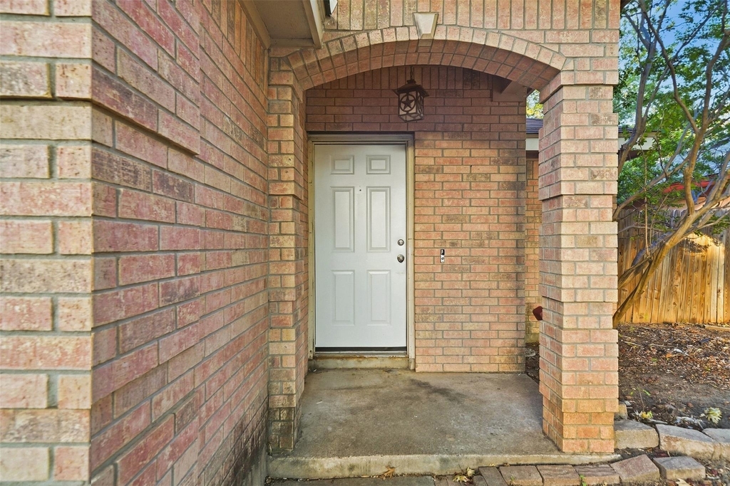 1811 Southwestern Trl - Photo 6