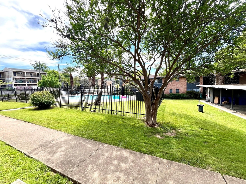 3304 Red River St - Photo 19