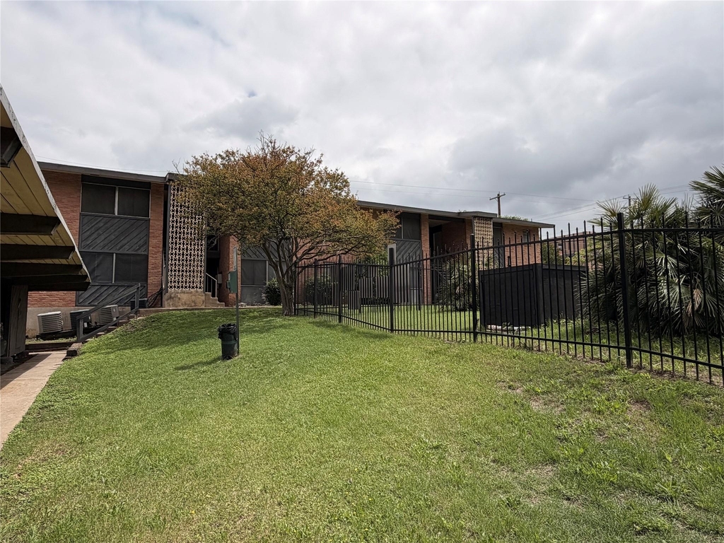 3304 Red River St - Photo 16