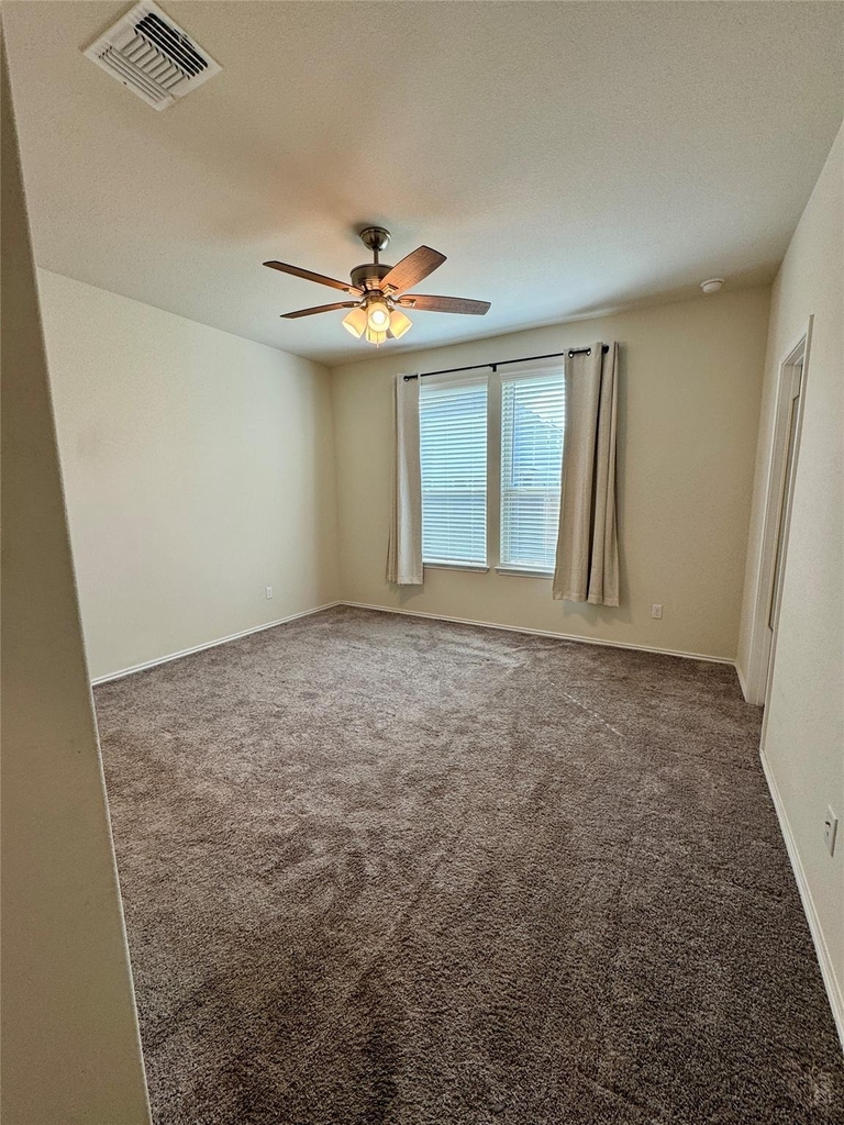 121 English Oak St - Photo 9