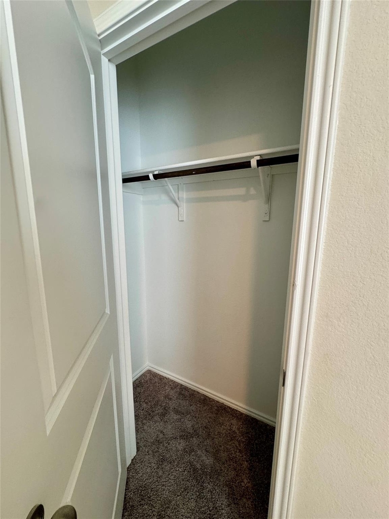 121 English Oak St - Photo 14