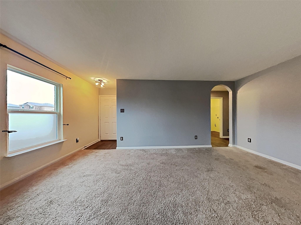 1404 Breanna Ln - Photo 3