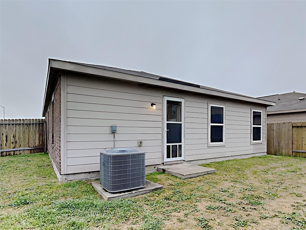 1404 Breanna Ln - Photo 14