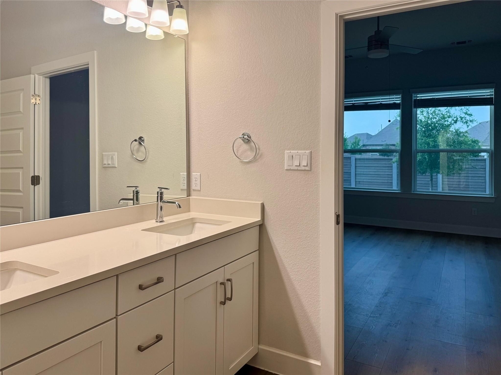 509 Three Feathers Ct - Photo 5