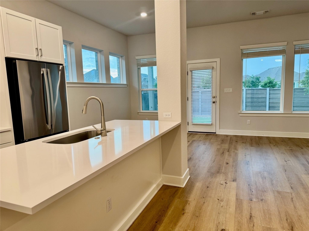 509 Three Feathers Ct - Photo 3