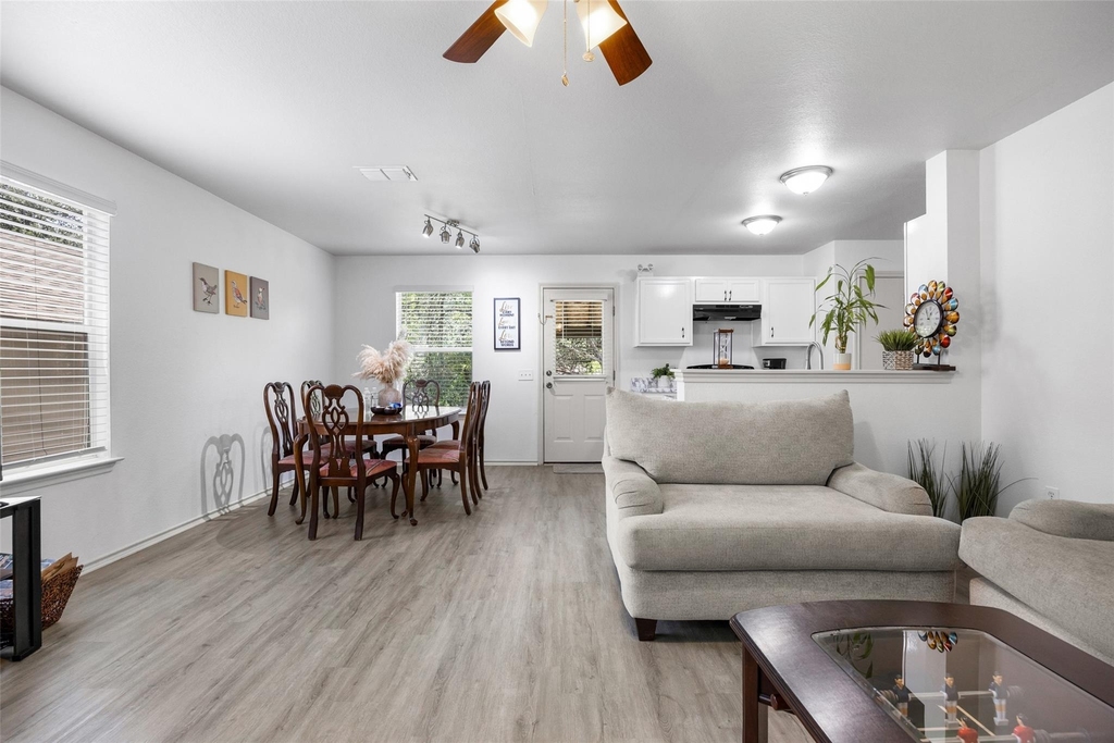 8710 Davis Oaks Trl - Photo 11