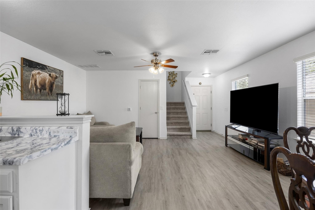 8710 Davis Oaks Trl - Photo 12