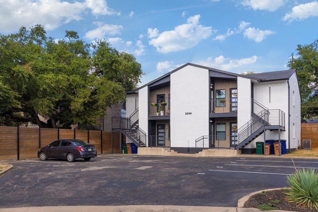 5304 Saint Georges Grn - Photo 1