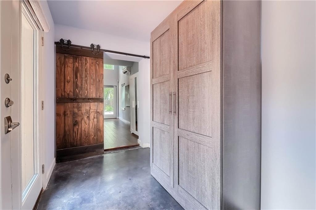 900 Capitol Ct - Photo 16