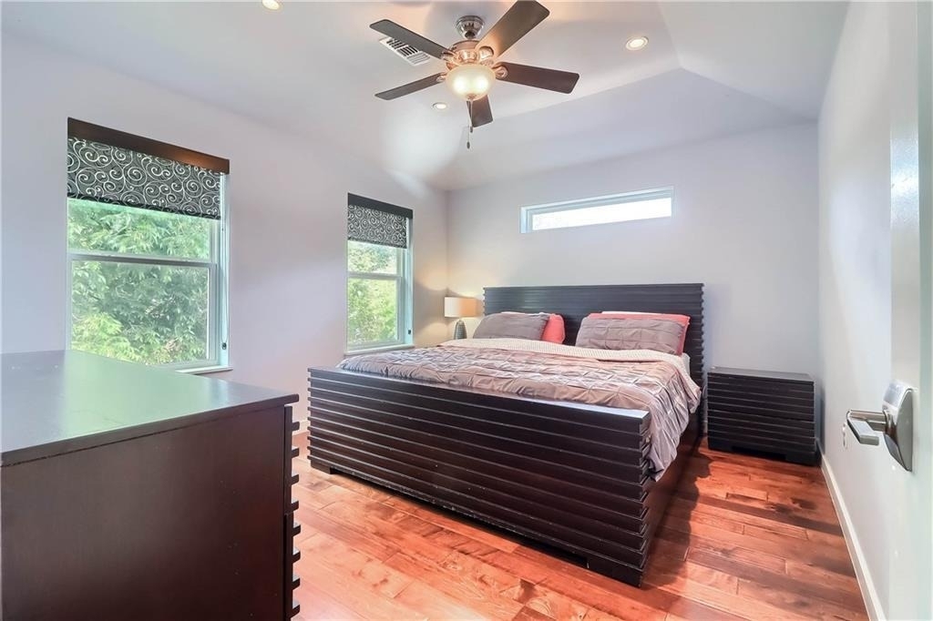 900 Capitol Ct - Photo 24