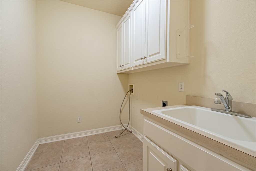 1305 Delsie Dr - Photo 10