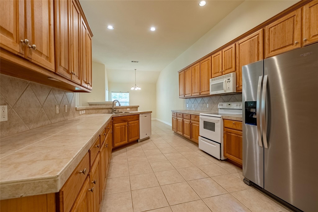 1305 Delsie Dr - Photo 9