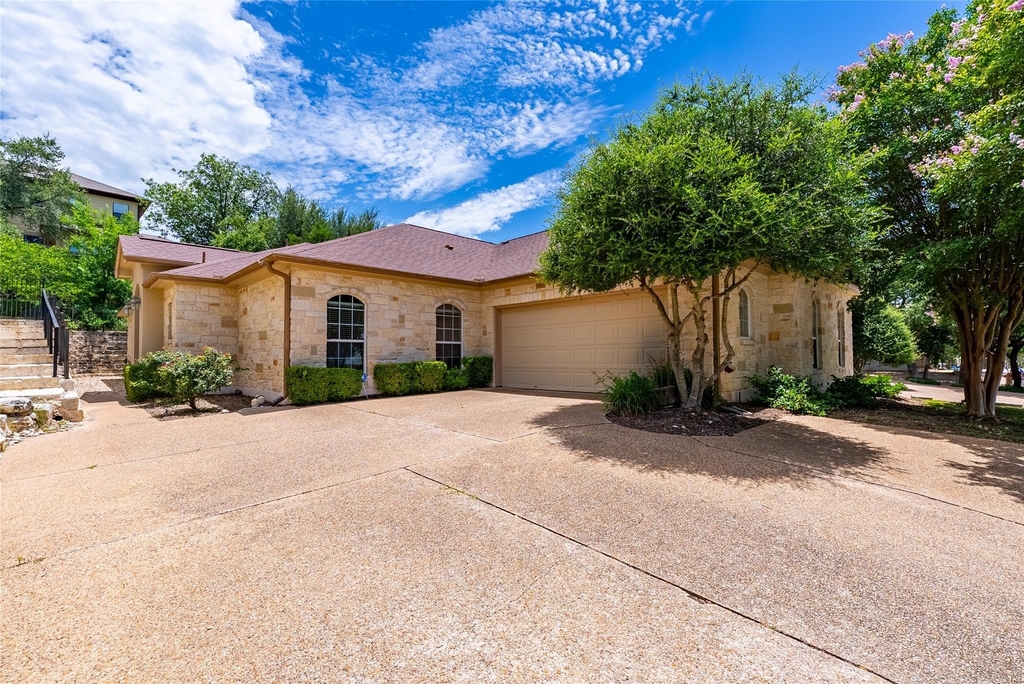 1305 Delsie Dr - Photo 2