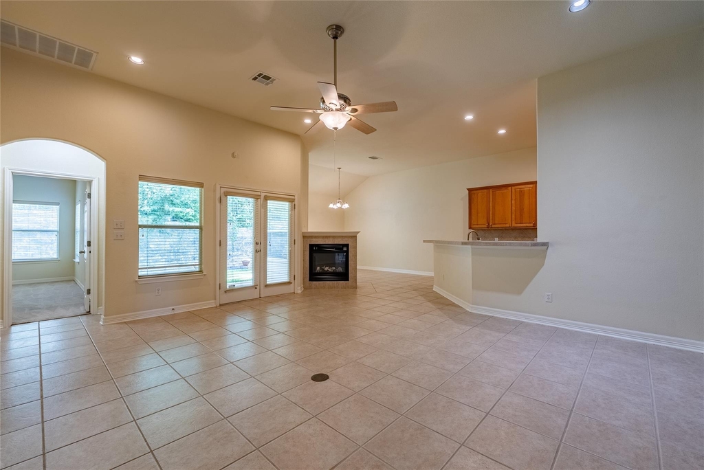 1305 Delsie Dr - Photo 5
