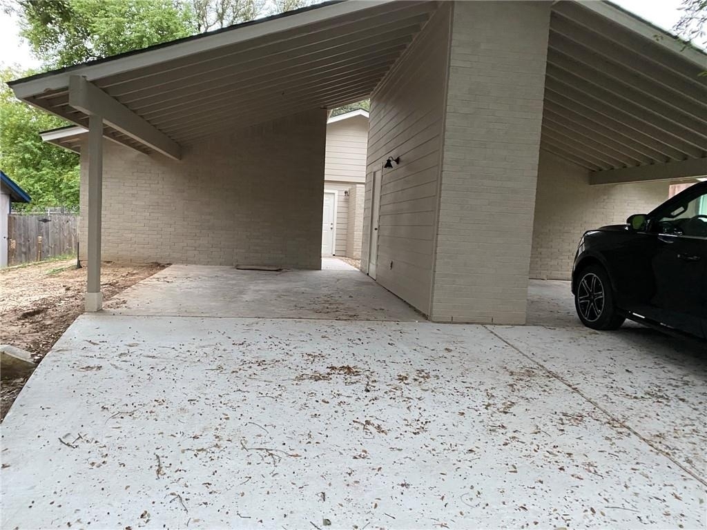 2408 Burleson Ct - Photo 2