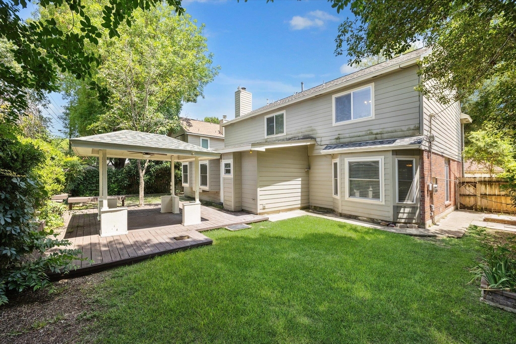 1102 Crestview St - Photo 19