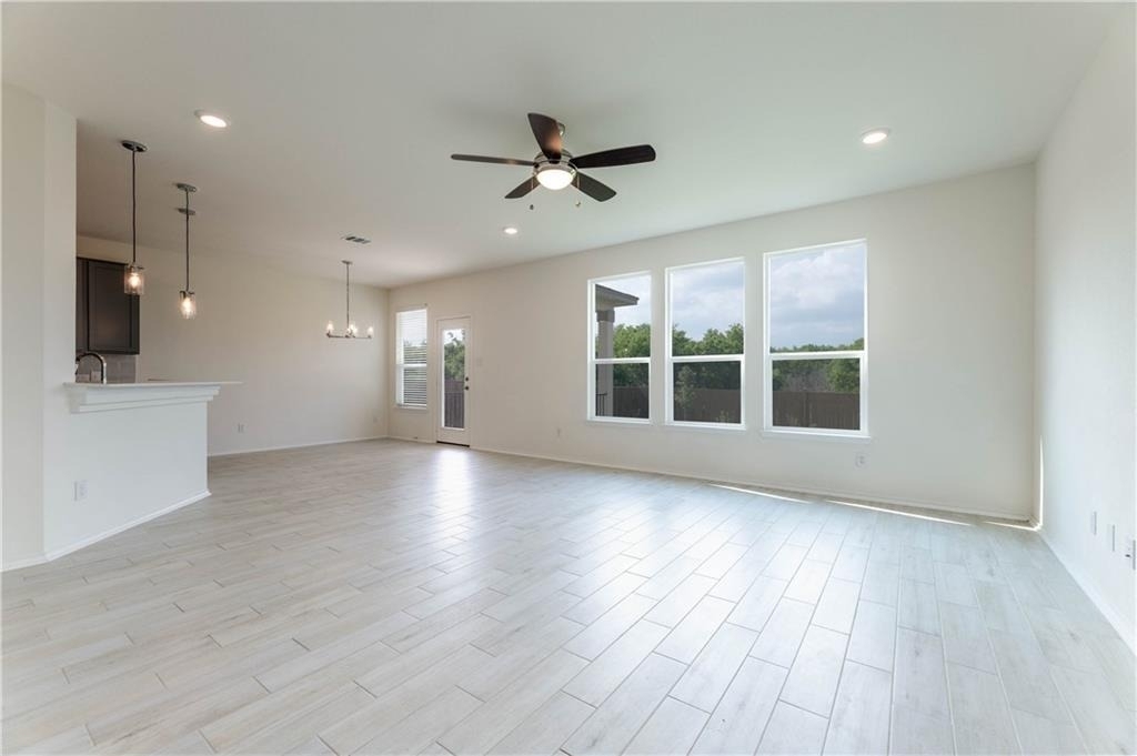 316 Los Cobos Ln - Photo 2