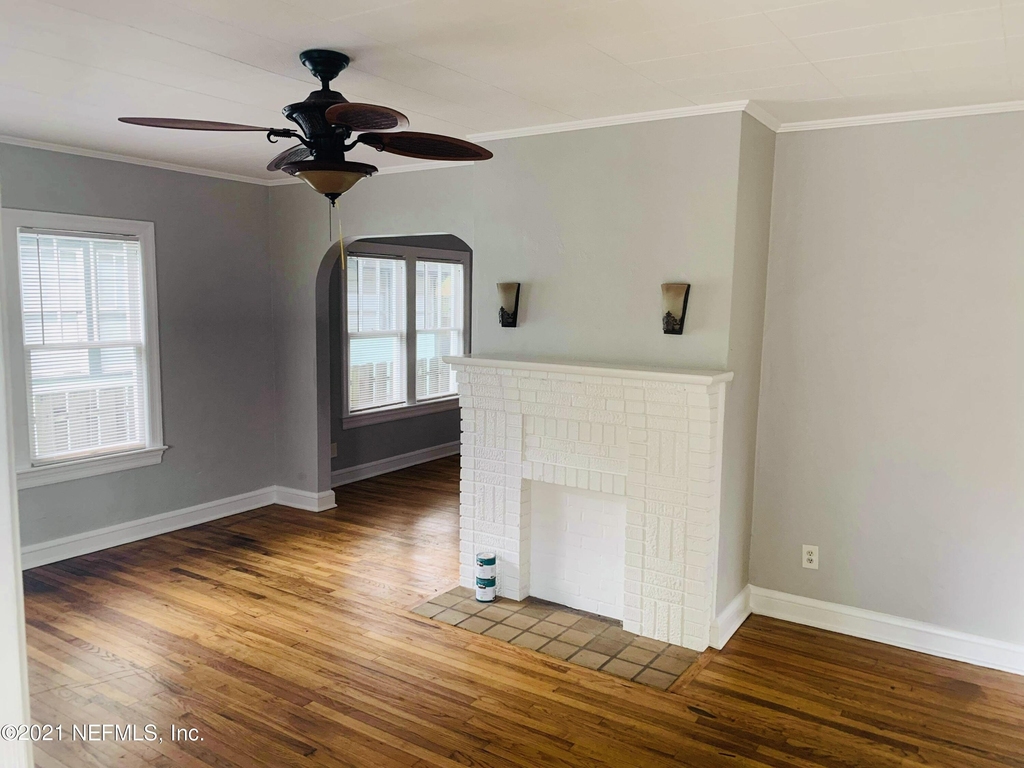439 W 25th Street - Photo 7