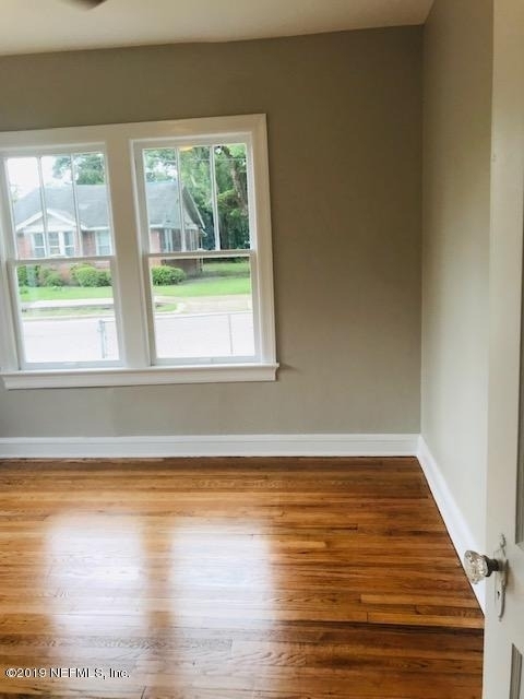 439 W 25th Street - Photo 24