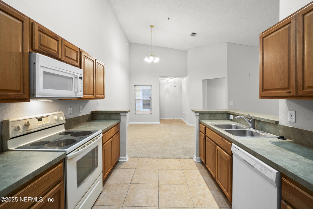 7920 Merrill Road - Photo 9