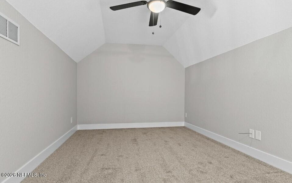 13700 Richmond Park Drive N - Photo 16