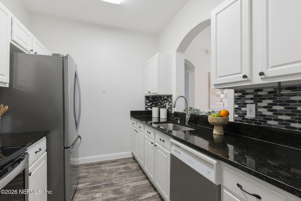 7990 Baymeadows Road - Photo 5