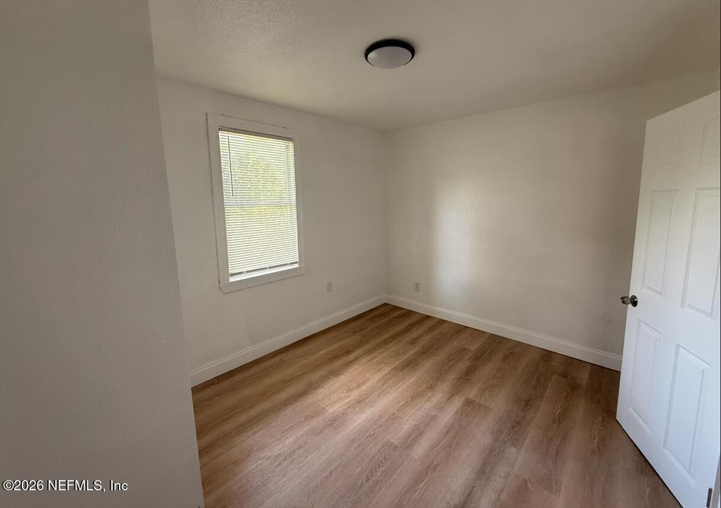 1755 W 30th Street - Photo 15
