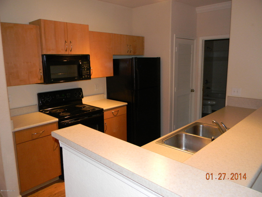 8290 Gate Parkway W - Photo 3